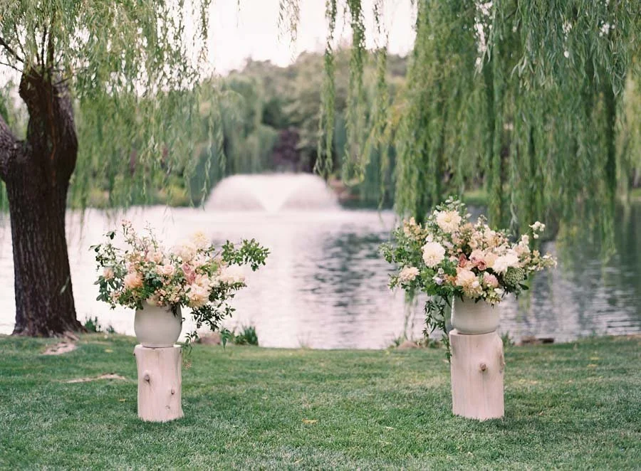 Black swan lake wedding venue deals cost